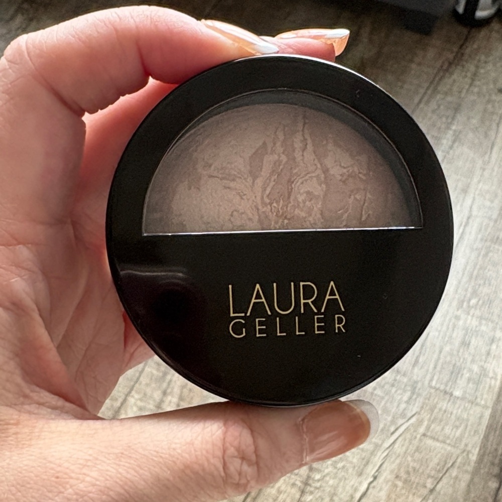 Laura Geller Baked Setting Powder - shade fair